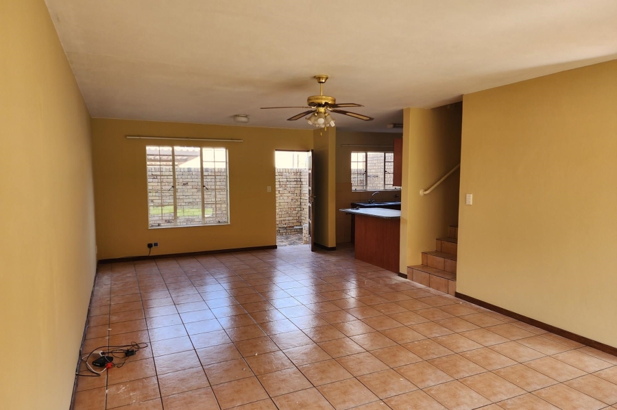 To Let 4 Bedroom Property for Rent in Cashan North West